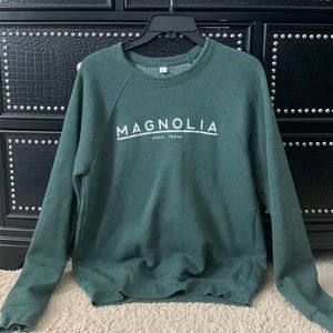 magnolia crew neck